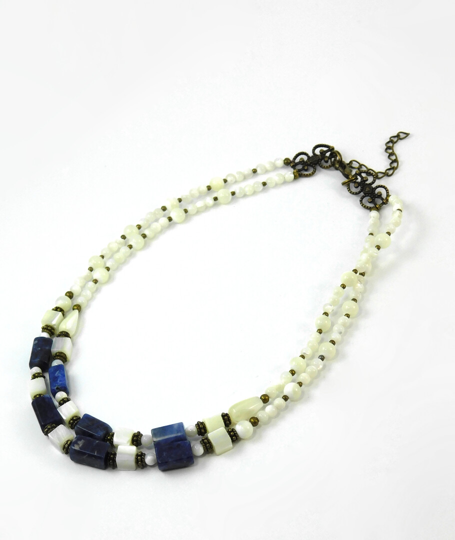 Necklace "Buffy" Sodalite, Mother of pearl