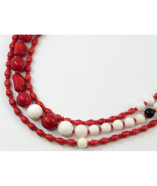 Necklace "Valley of Discovery" Coral, Agate