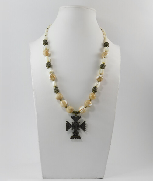 Necklace "Blake" Mother of pearl