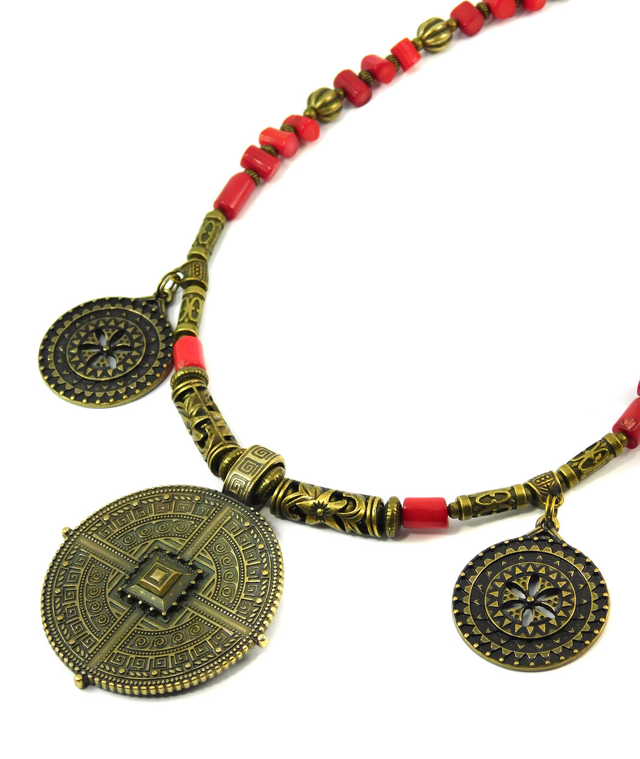 Necklace "Trembita" Coral