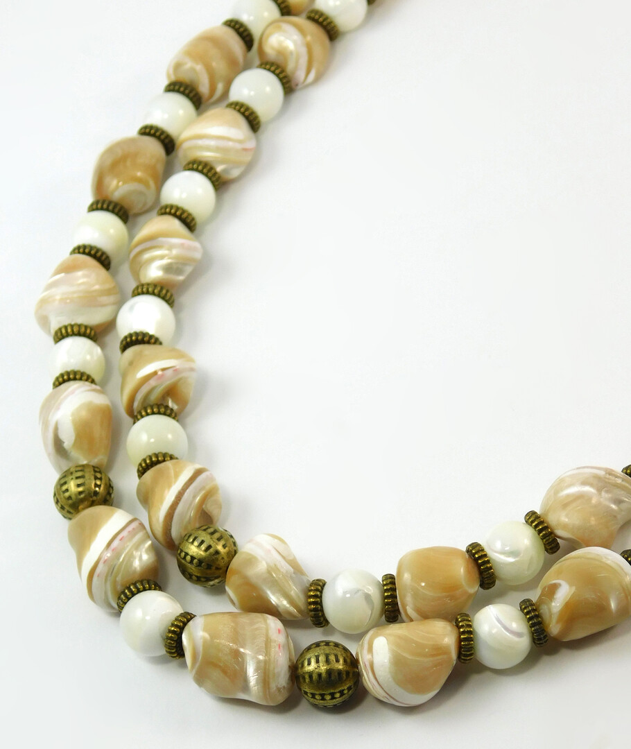 Necklace "Balamutka" Mother of pearl