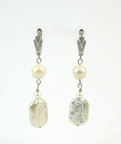 Exclusive pearl earrings