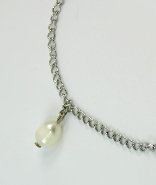 Pearl's exclusive "Sea foam" leg bracelet