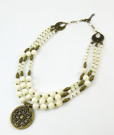 Necklace "Delphuz" Mother of pearl