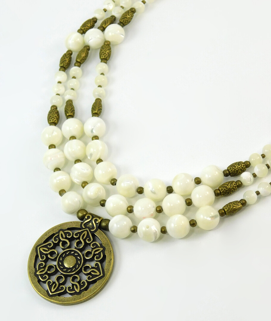 Necklace "Delphuz" Mother of pearl