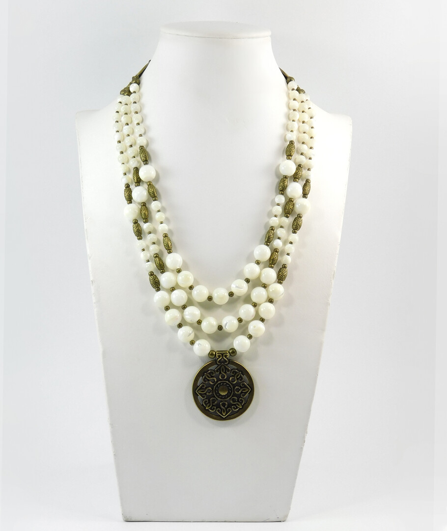 Necklace "Delphuz" Mother of pearl