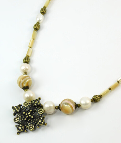 Necklace "Gentle Shine" Mother-of-pearl, Pearls