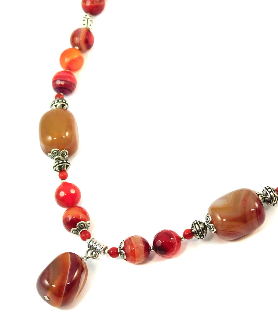 Necklace "Gertrude" Agate, Coral