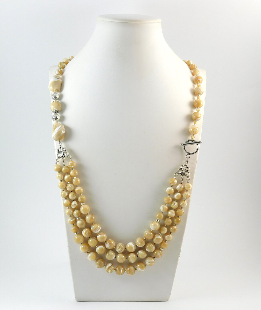 Necklace "Praline" Mother of pearl