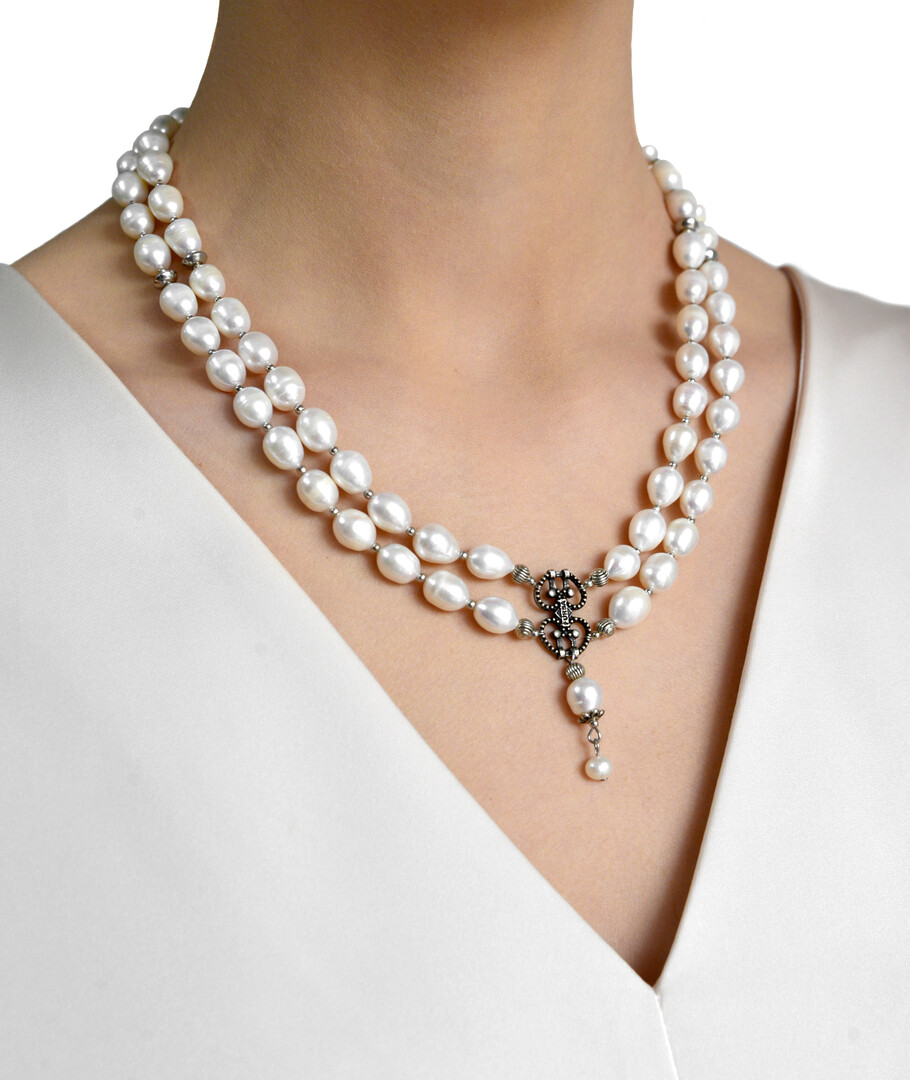 Pearl's exclusive "Dianita" necklace