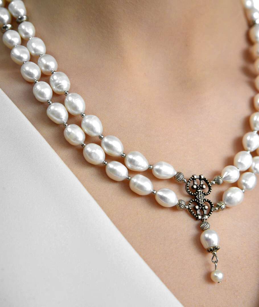 Pearl's exclusive "Dianita" necklace