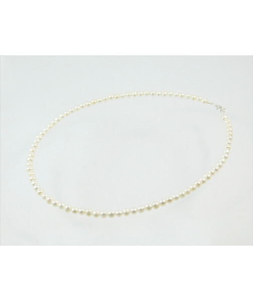 Exclusive pearl necklace, silver