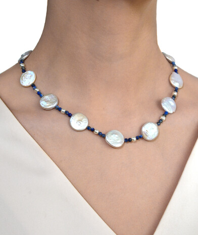 Necklace "Patricia" Pearls, lapis lazuli