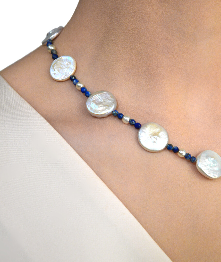 Necklace "Patricia" Pearls, lapis lazuli