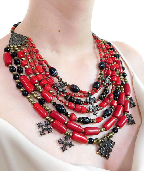 Exclusive necklace "Monarch" Coral, Agate