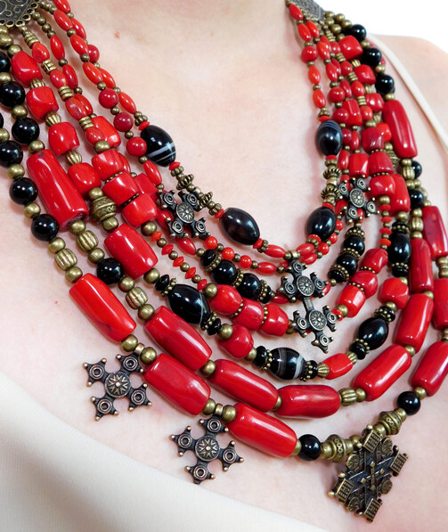 Exclusive necklace "Monarch" Coral, Agate