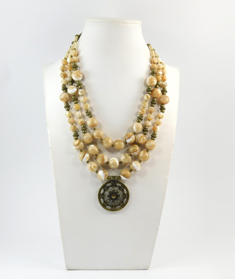 Necklace "Praline" Mother of pearl