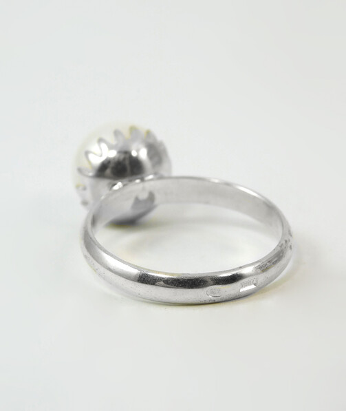 Coral ring, silver