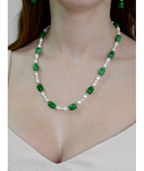 Necklace "Royal Pearls" Chrysoprase, Pearls