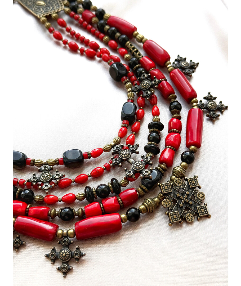 Exclusive necklace "Voladarka" Coral, Agate