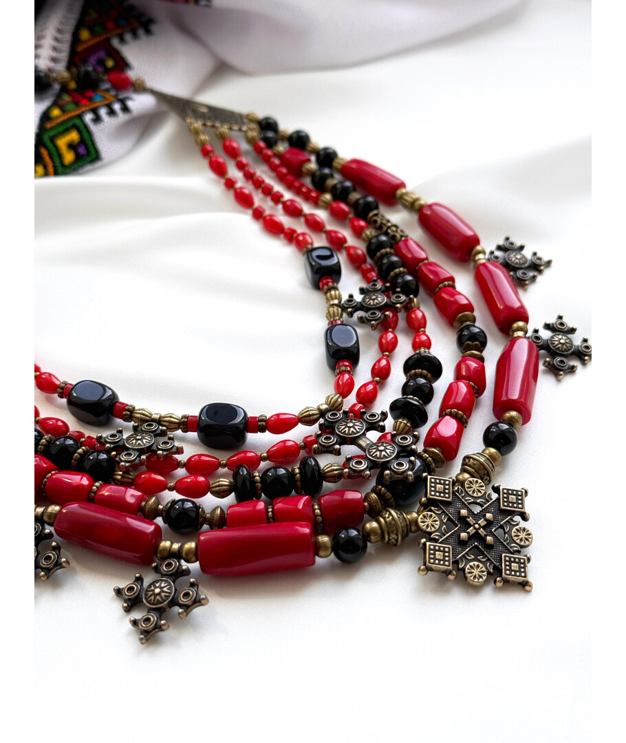 Exclusive necklace "Voladarka" Coral, Agate