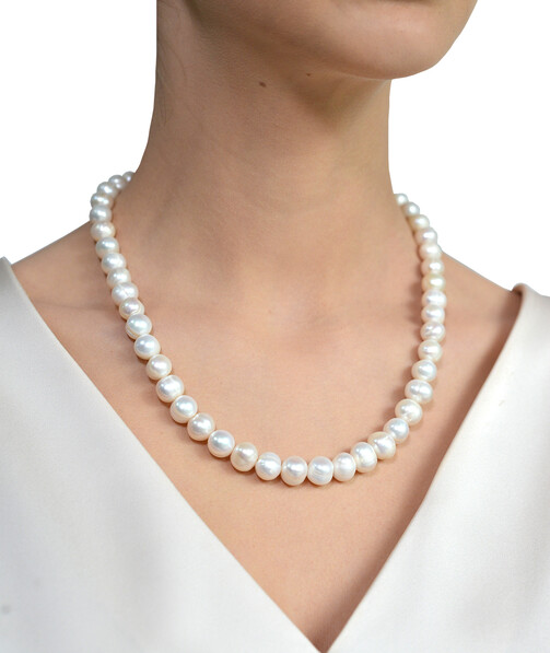 Exclusive pearl necklace, silver