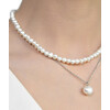 Exclusive pearl necklace