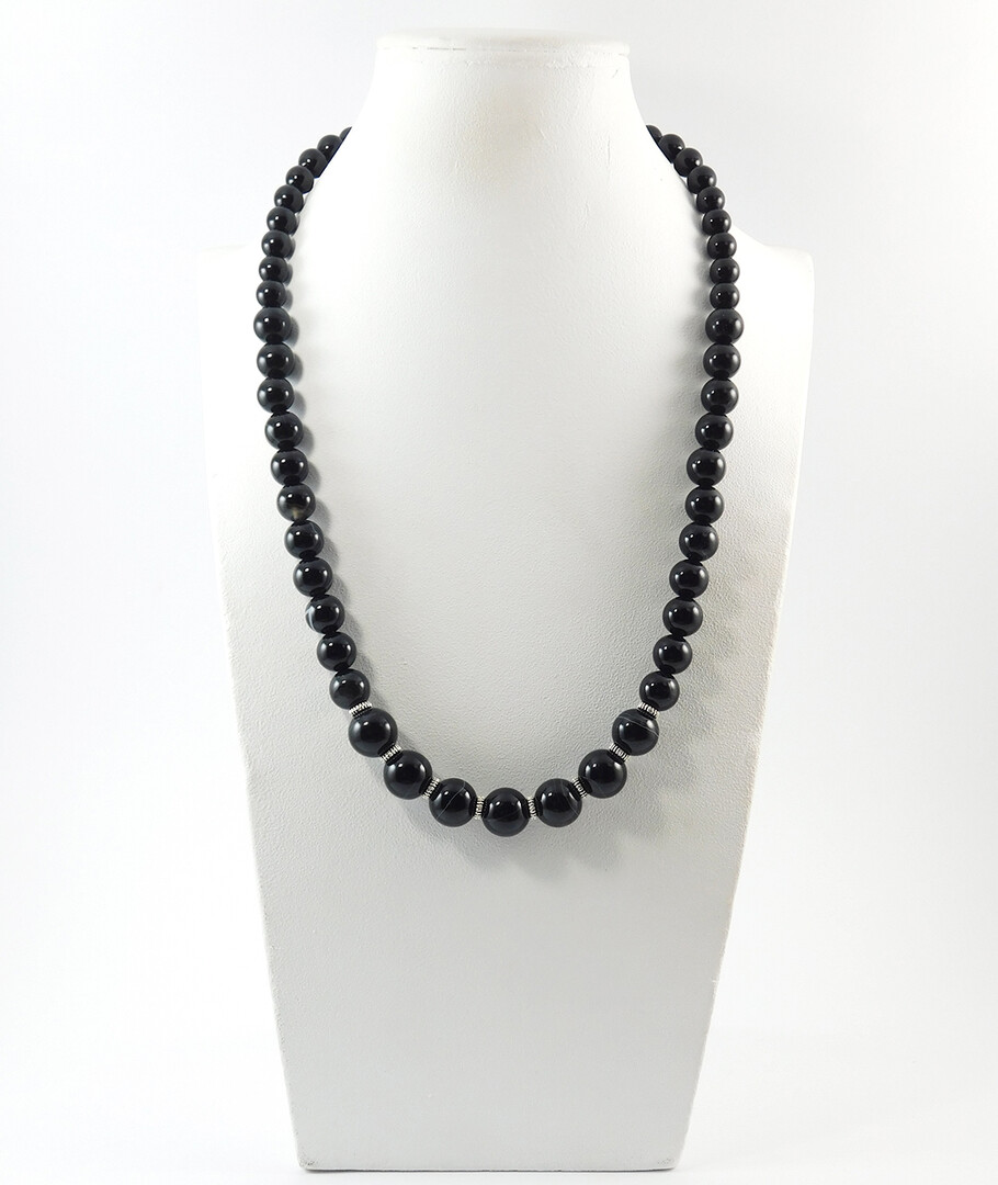 Exclusive necklace "Daisy" Agate facet 8-10 mm.